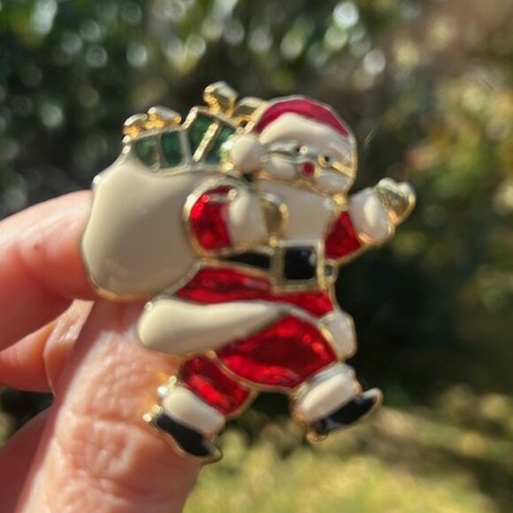 HOLIDAY🎄🎄SANTA Enamel Brooch and SNOWMAN Earrings - Picture 2 of 8